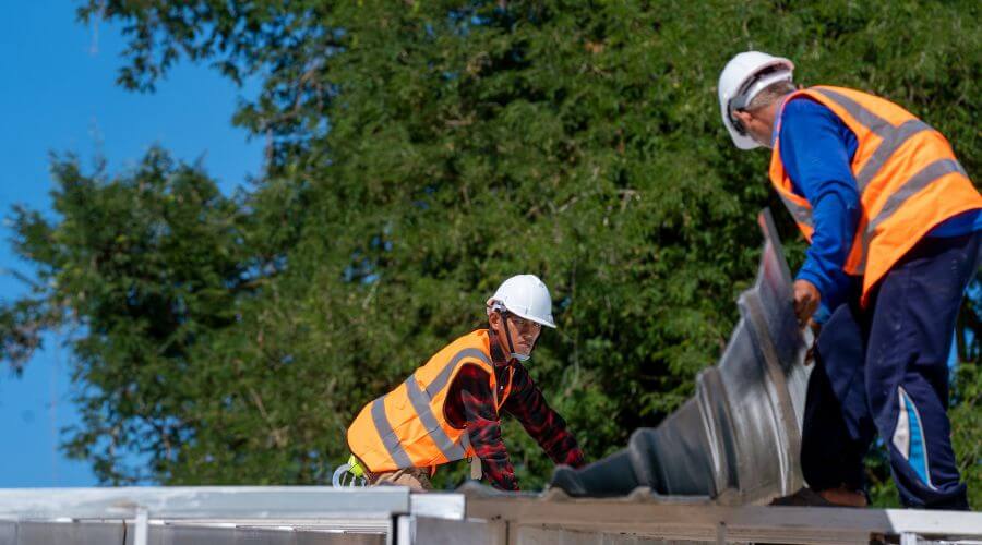 Professional residential roofers in Freeport, OH